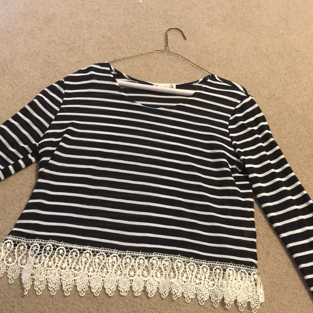 Crop long-sleeve top